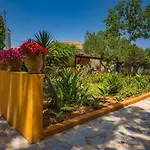Zarkadis Beach Apartments